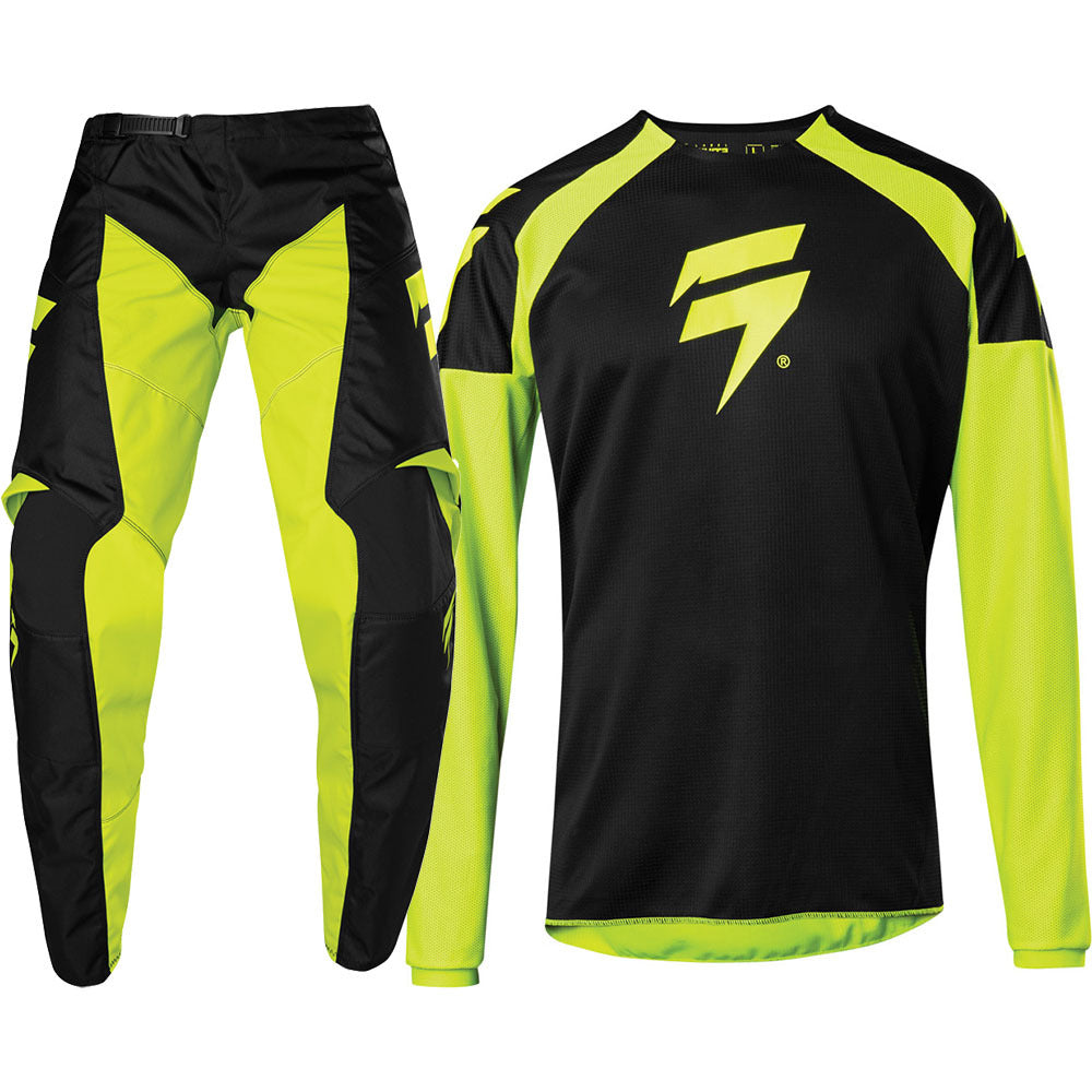 Conjunto SHIFT WHIT3 LABEL RACE 1 2020